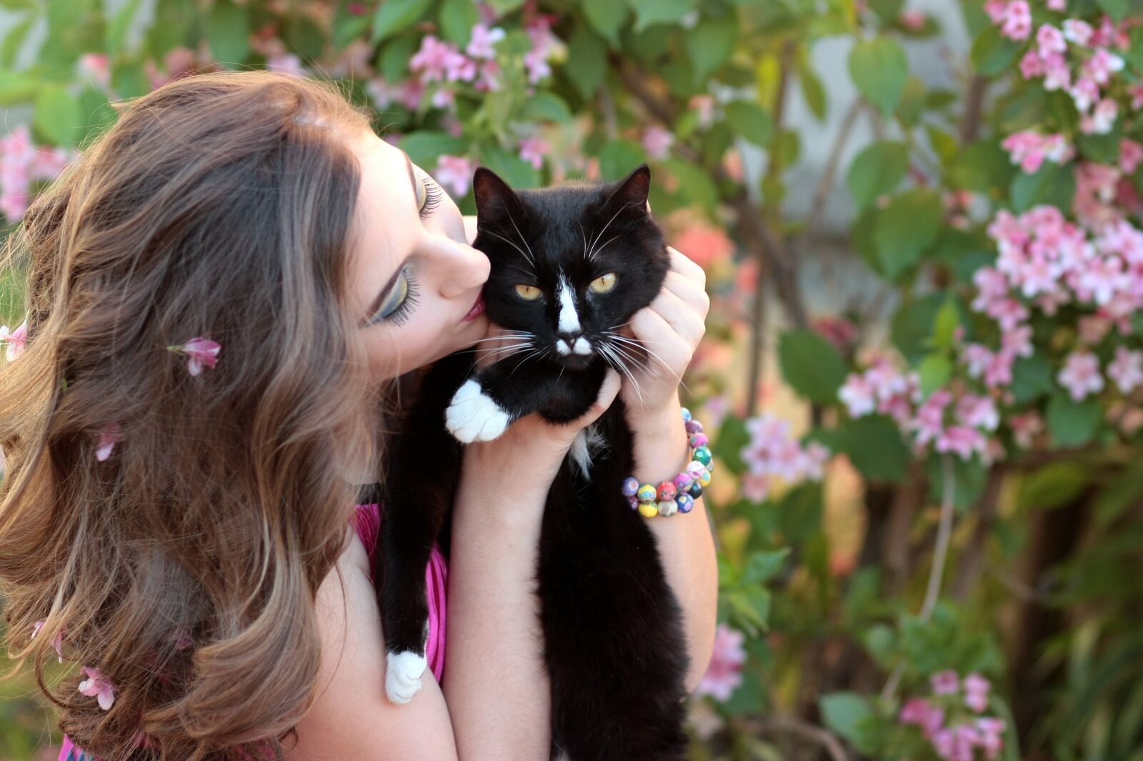 Canon EOS 450D (EOS Rebel XSi / EOS Kiss X2) sample photo. Girl, cat, love photography