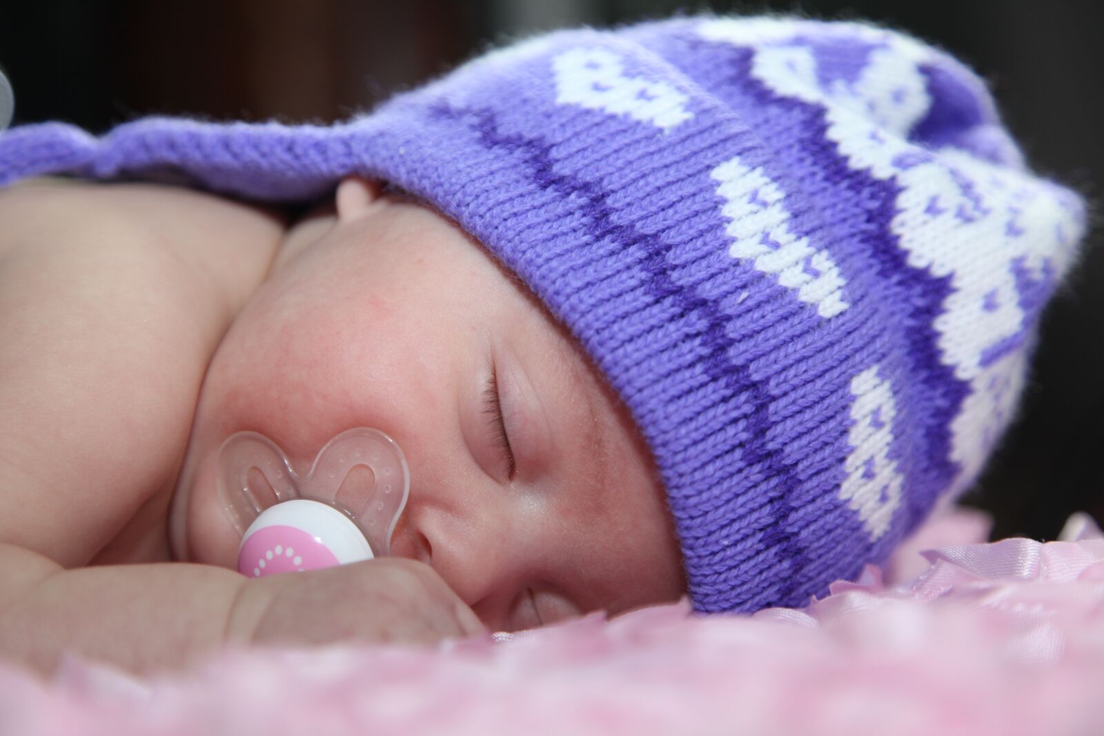 Canon EOS 5D Mark II sample photo. Baby, maine-ah baby, hat photography