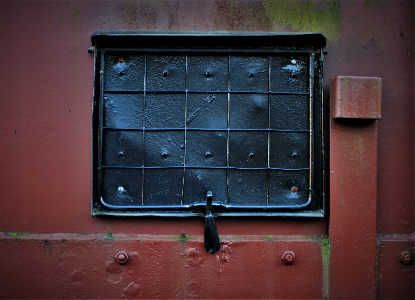 Canon EOS 7D sample photo. Railway, railway museum, rust photography