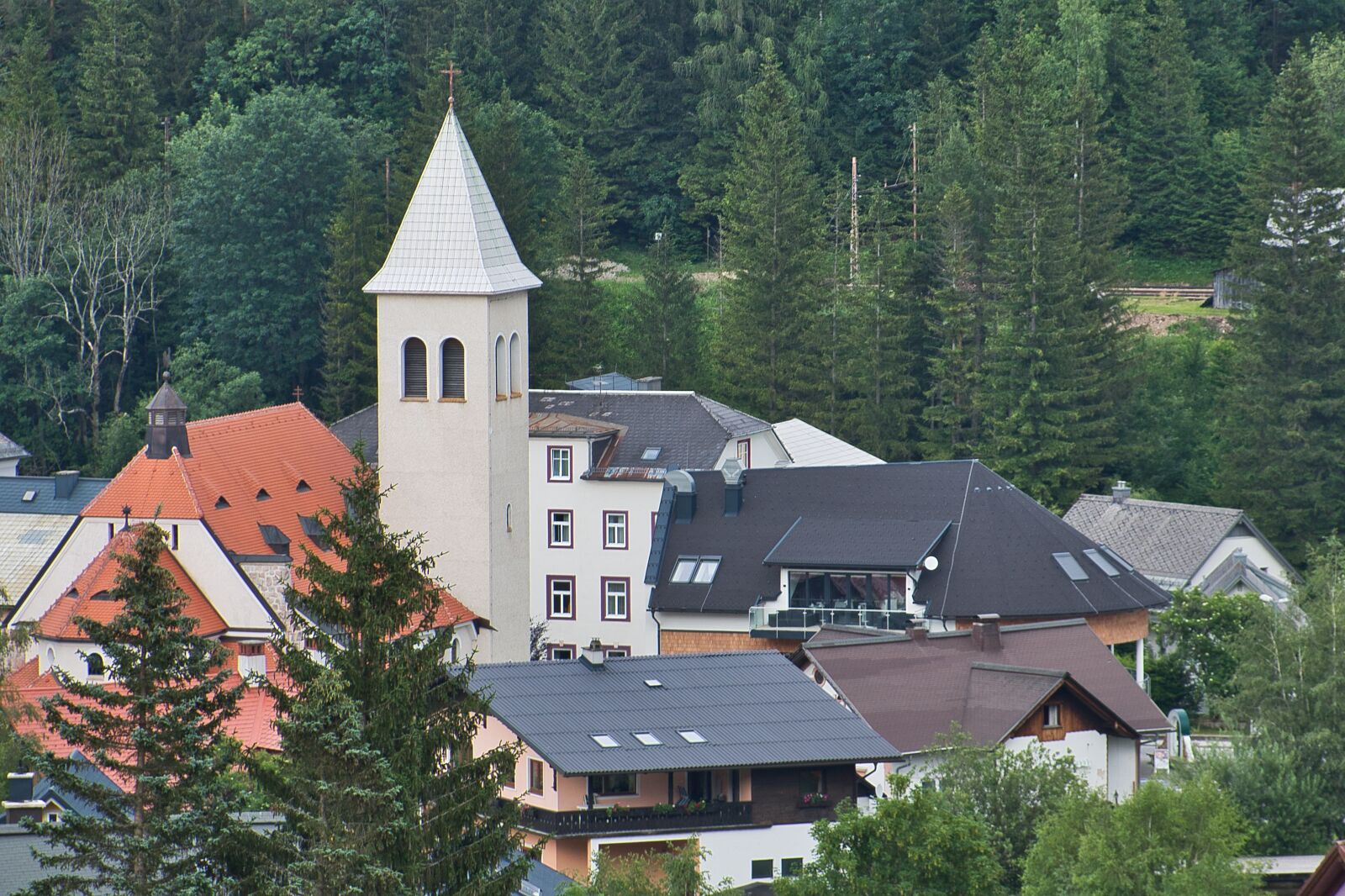 Canon EOS 750D (EOS Rebel T6i / EOS Kiss X8i) sample photo. Church, village, steeple photography