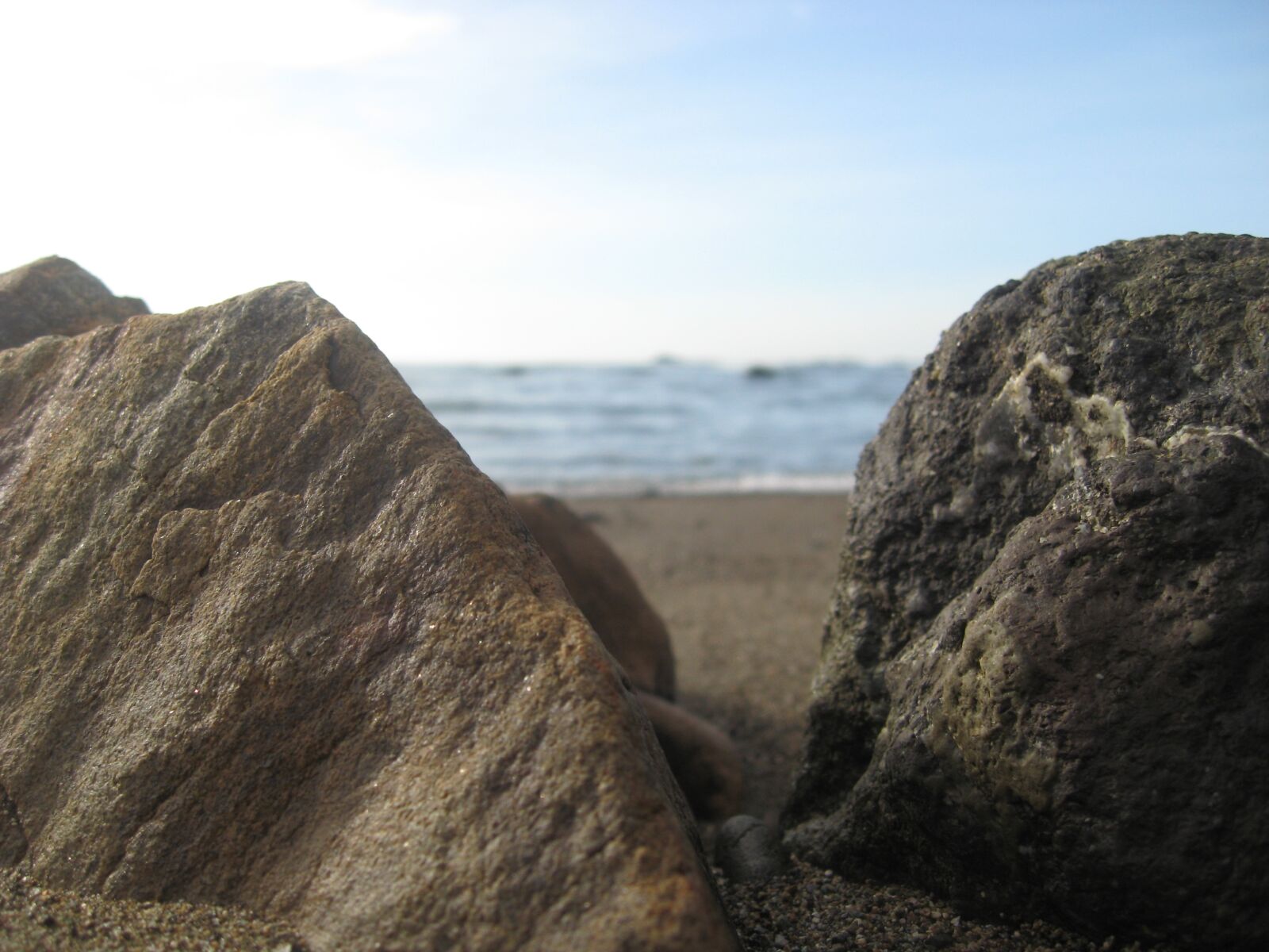 Canon POWERSHOT A560 sample photo. Sea rocks, rock, stone photography