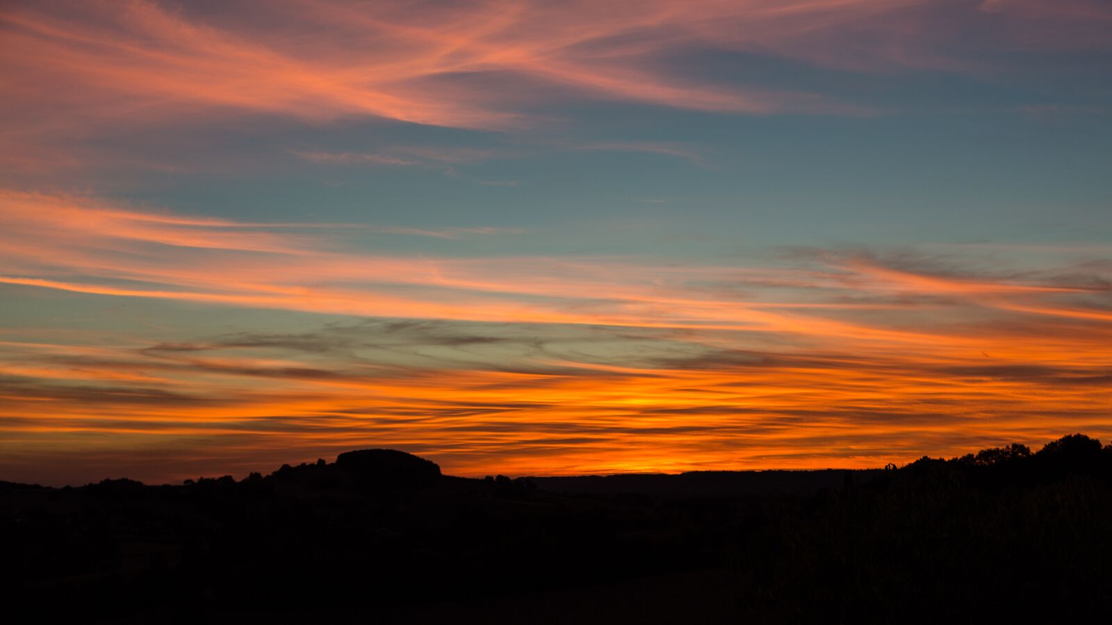 Canon EF 24-105mm F4L IS USM sample photo. Sunset, orange, blue photography