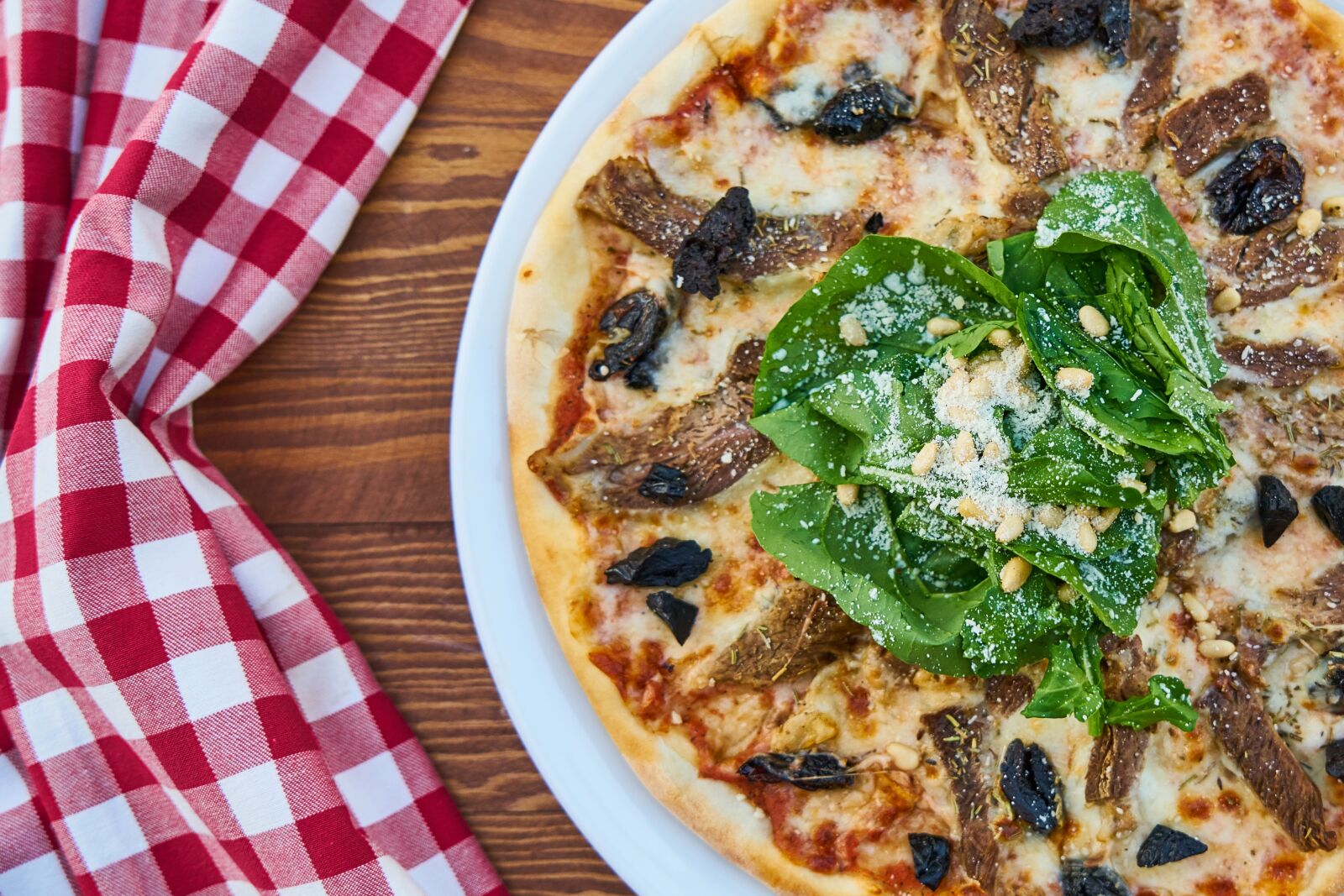 Sony a7R II sample photo. Pizza, plate, dough photography