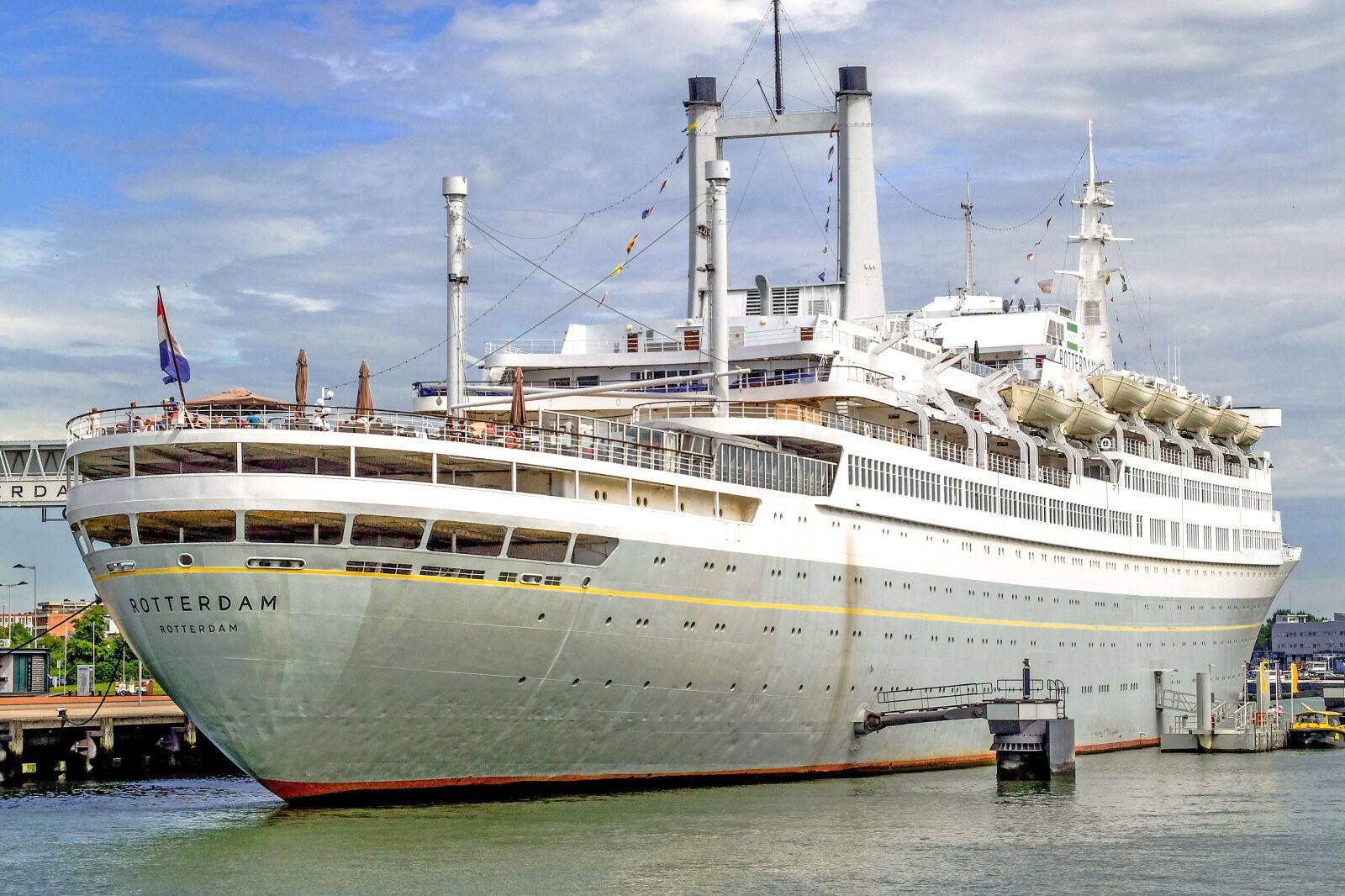 Fujifilm X30 sample photo. Vessel, boat, ship photography