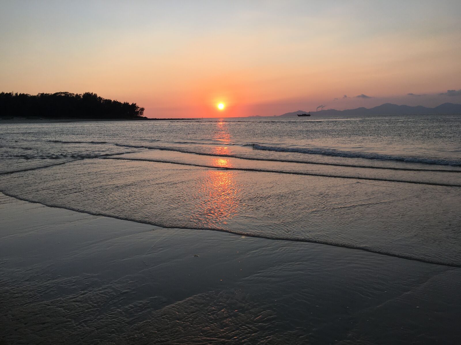 Apple iPhone 6s sample photo. Nature, landscape, sun photography