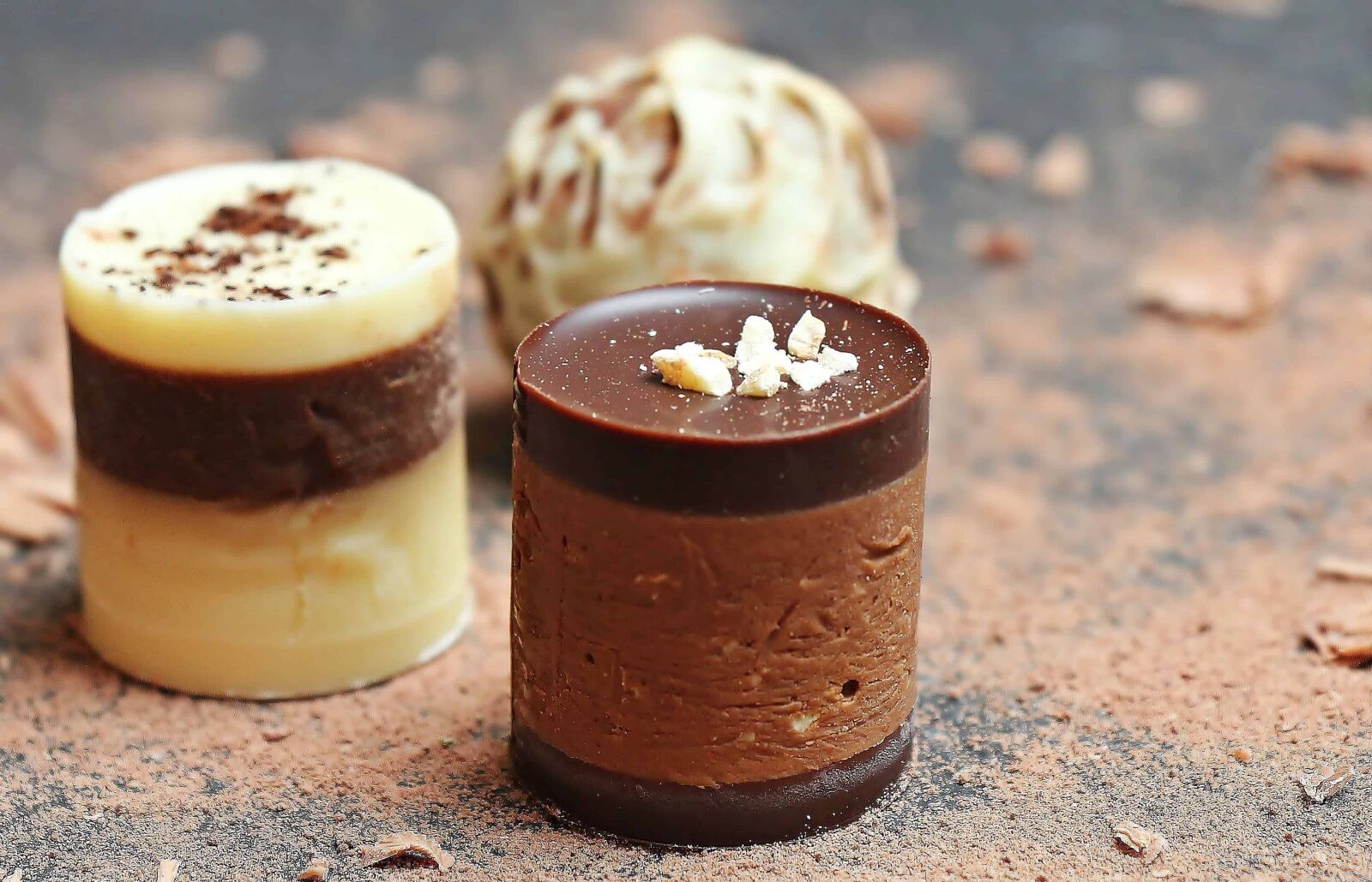 Canon EOS 550D (EOS Rebel T2i / EOS Kiss X4) sample photo. Sweet, milk chocolate, sugar photography