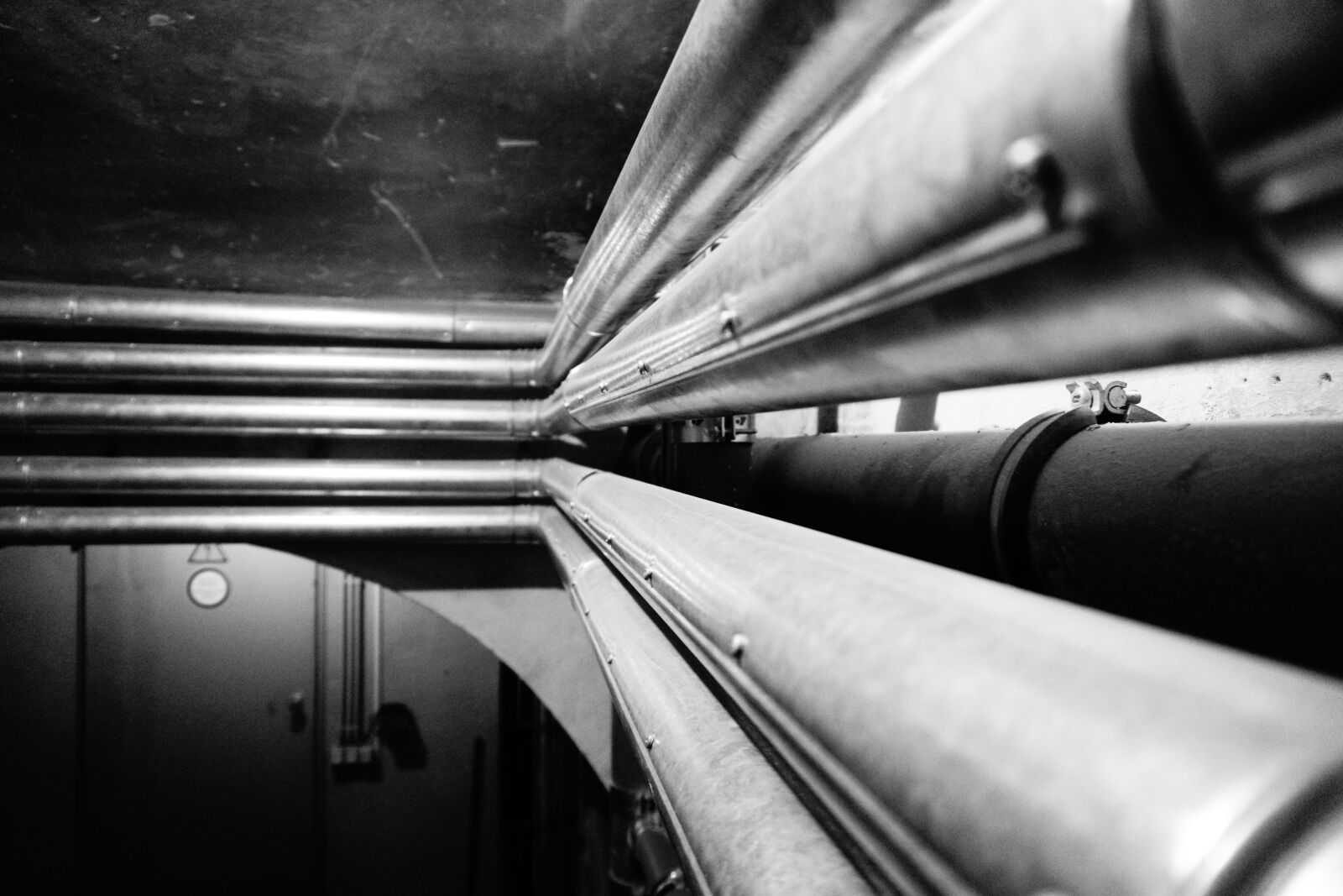 Sony a6000 sample photo. Pipes, heating tube, perspective photography