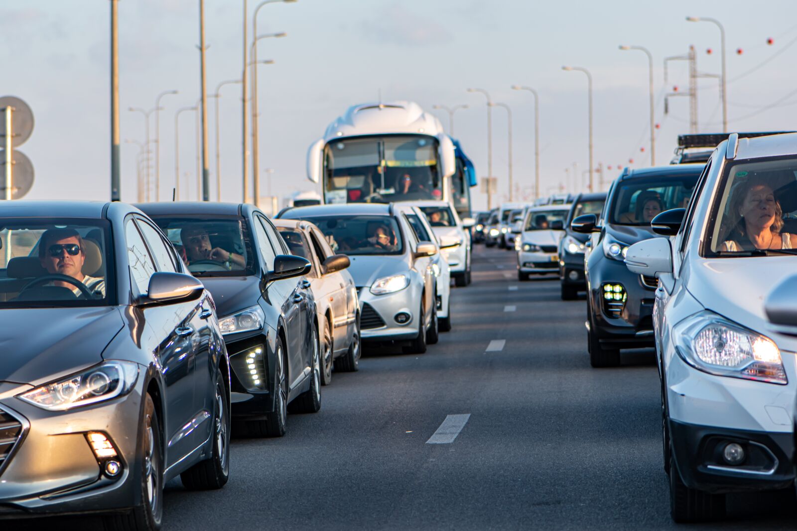 Nikon D5600 sample photo. Traffic, cars, road photography
