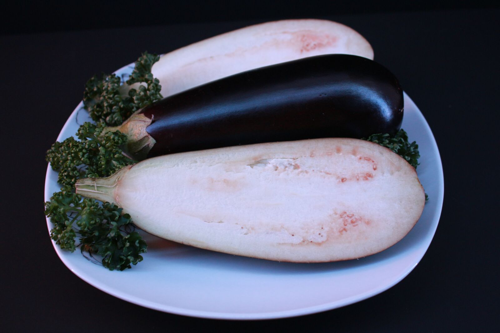 Canon EF-S 18-55mm F3.5-5.6 IS sample photo. Vegetables, cook, food photography