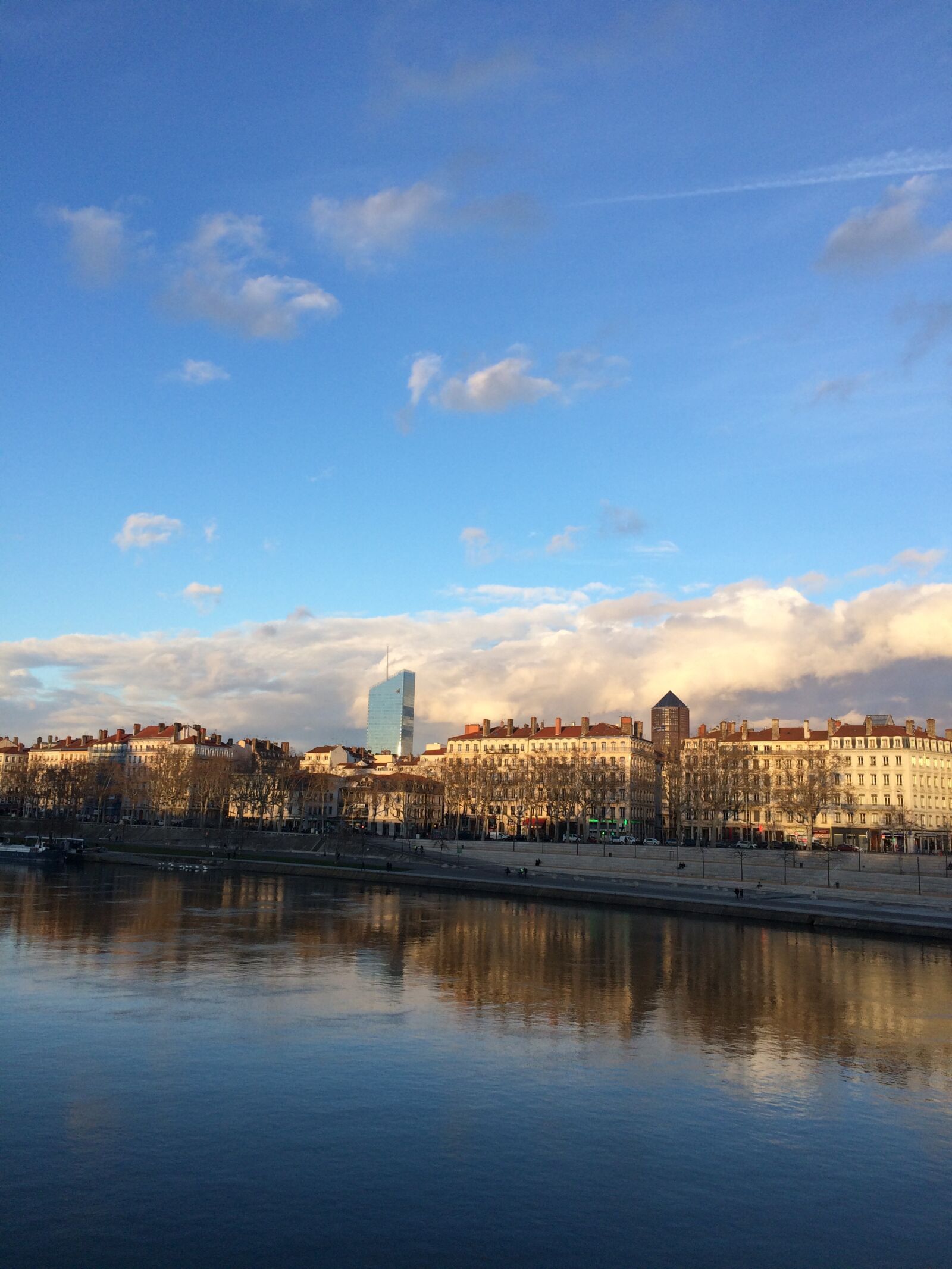 iPhone 5s back camera 4.15mm f/2.2 sample photo. Lyon, skyline, buildings photography