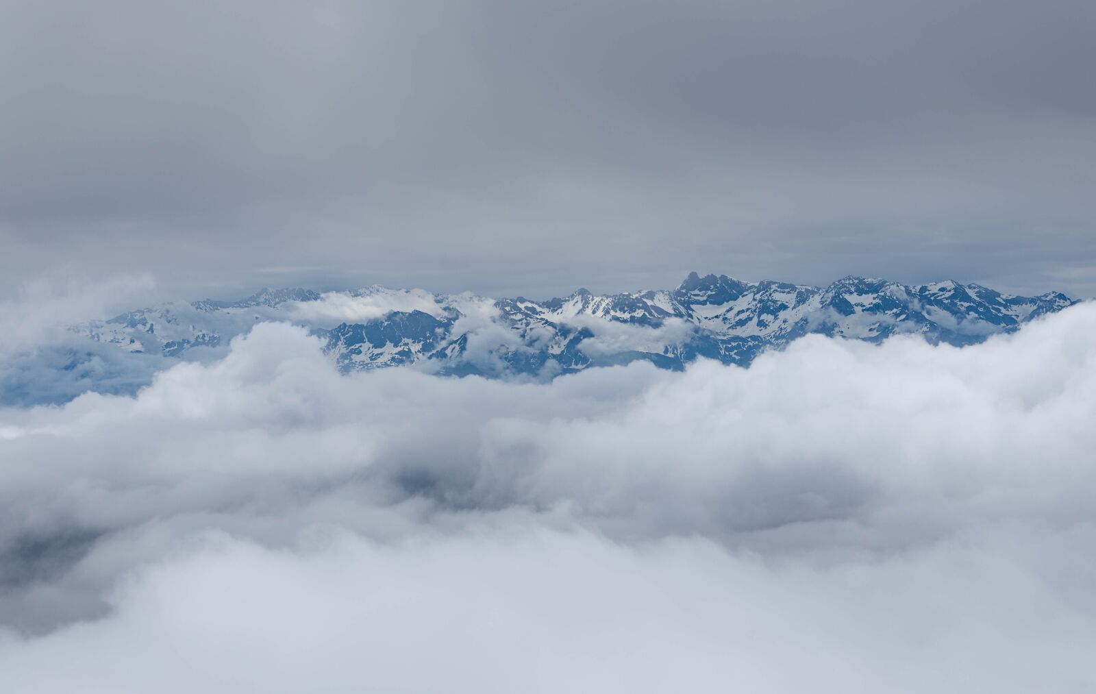 Nikon D5600 sample photo. Mountain, montain, cloud photography
