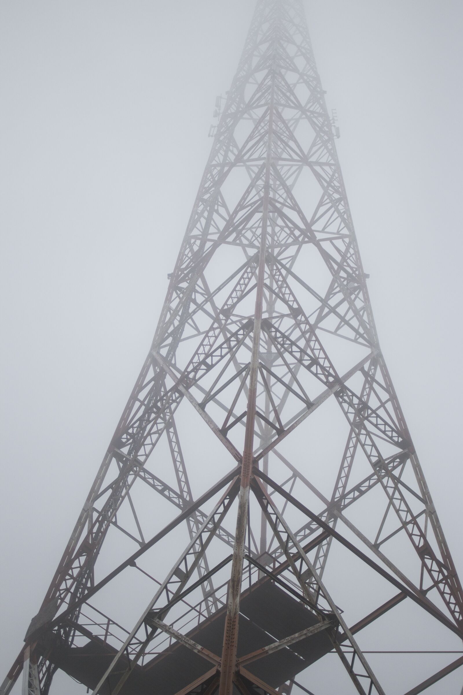 Canon EF 35mm F2 sample photo. Mist, fog, tower photography