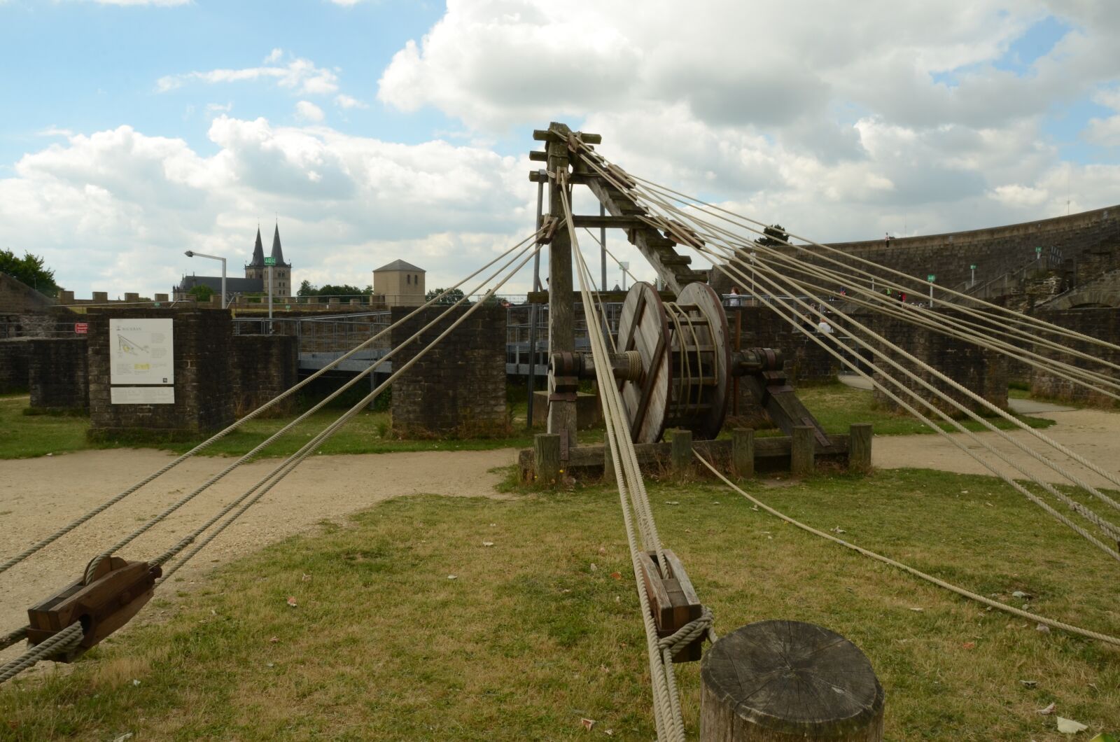Nikon D7000 sample photo. Roman, romans, hoisting photography