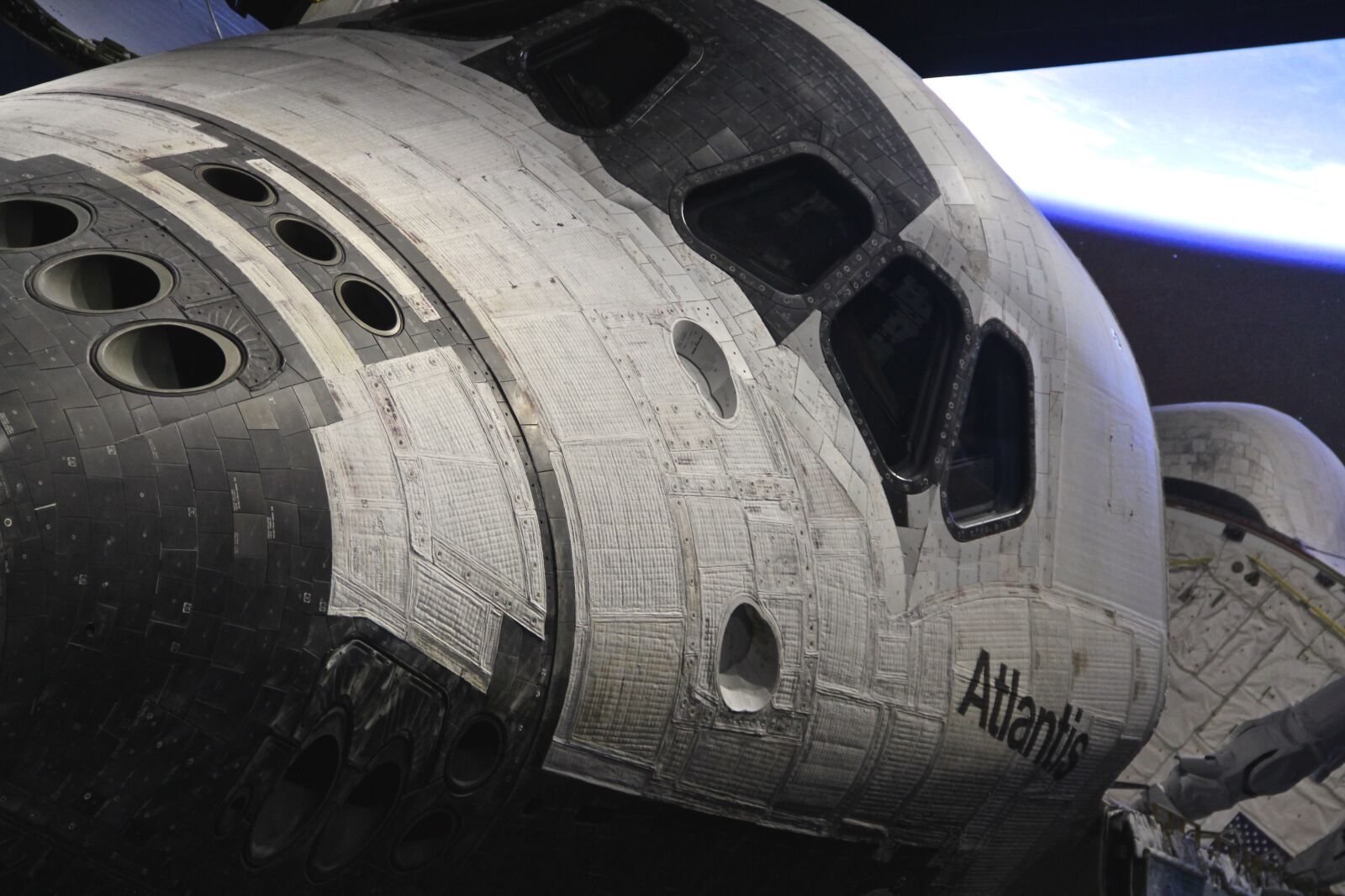Canon EOS 60D sample photo. Atlantis, space, shuttle photography