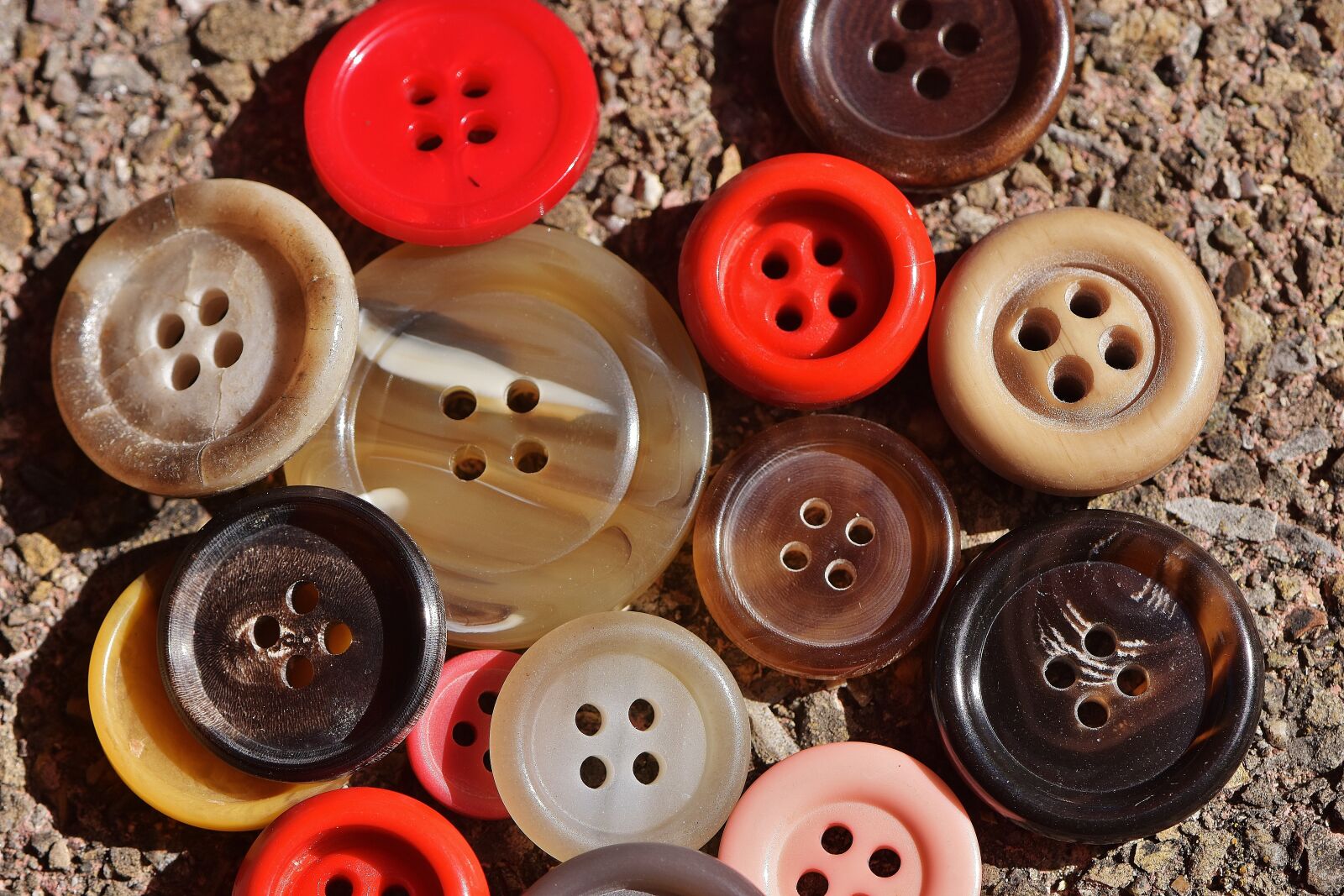 Nikon D7200 sample photo. Buttons, 4 holes, colorful photography