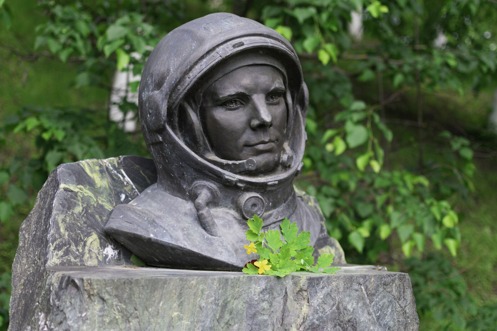 Nikon D3400 sample photo. Monument, park, statue photography
