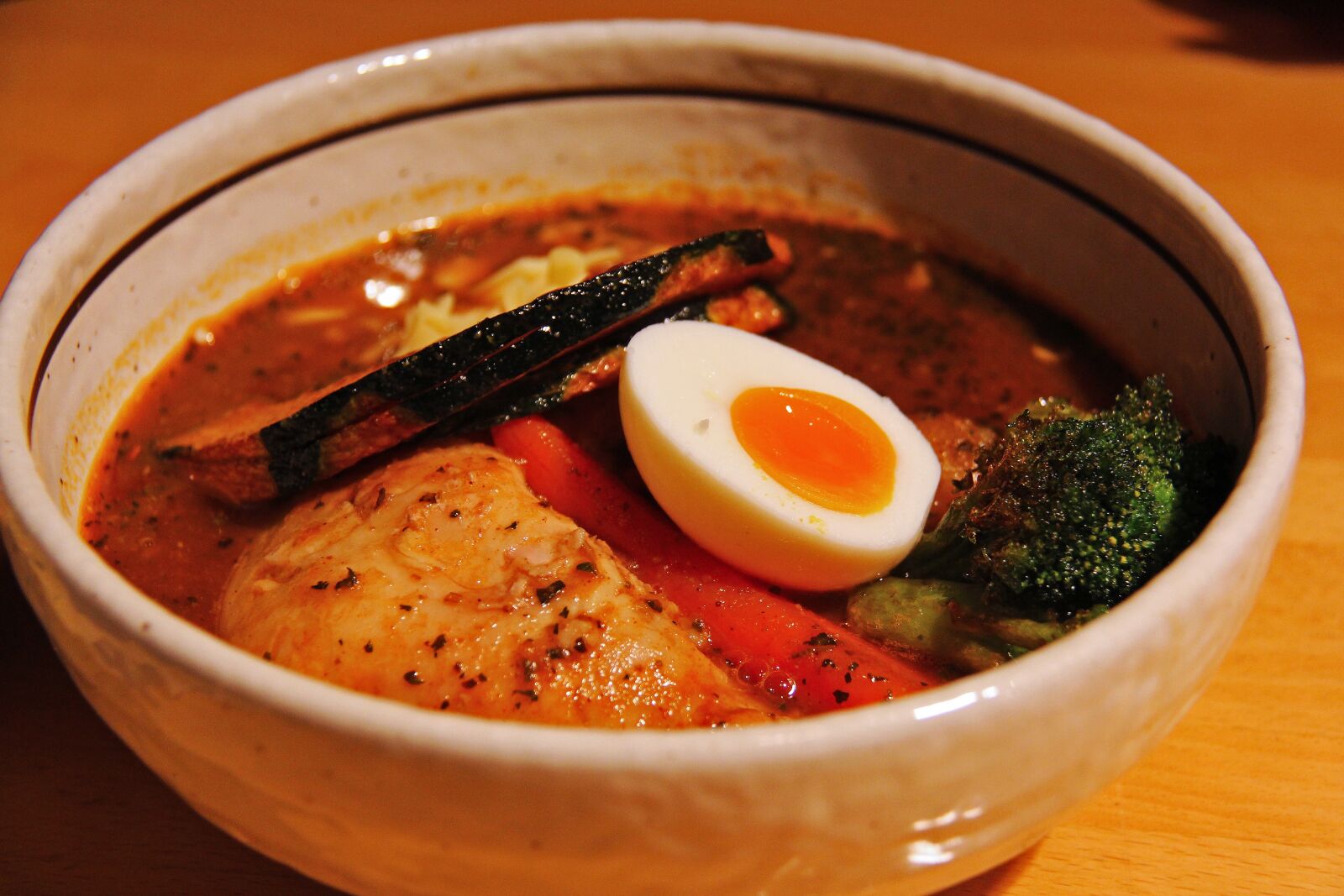 Canon EF-S 18-200mm F3.5-5.6 IS sample photo. Ramen, soup, mouth-watering photography