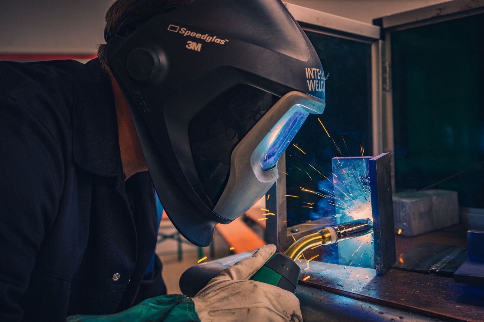 Sony a7 + Sony FE 28-70mm F3.5-5.6 OSS sample photo. Migatronic, weld, speed glass photography