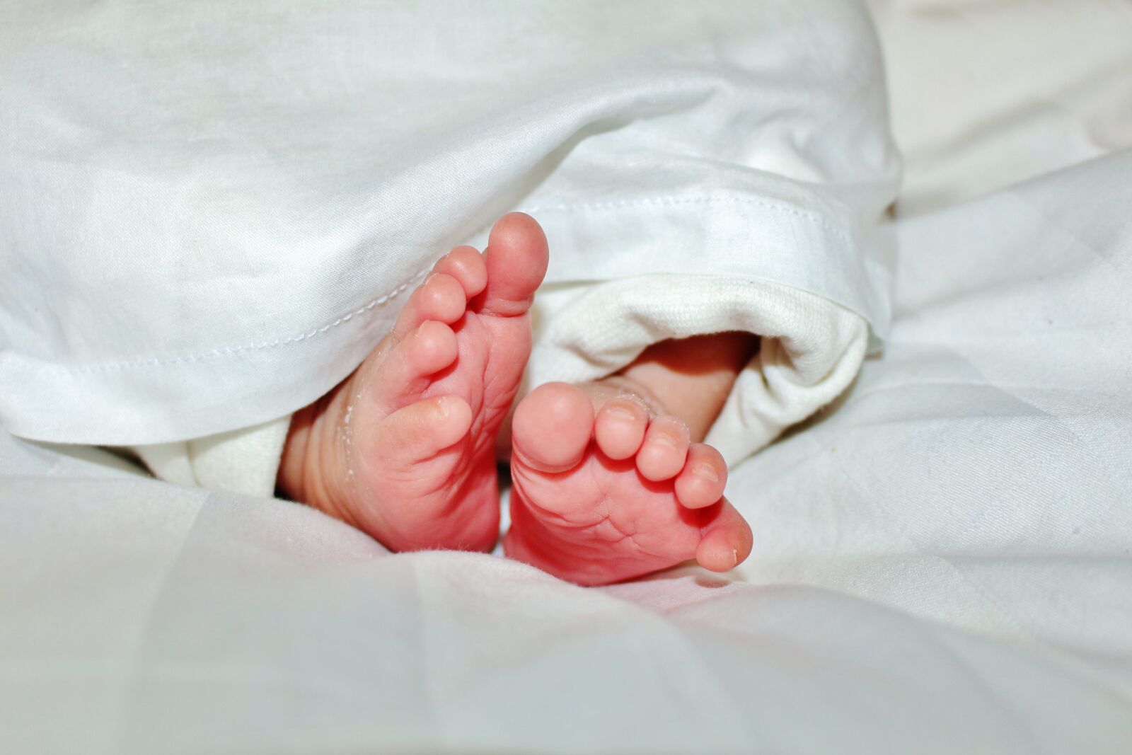 Canon EOS 700D (EOS Rebel T5i / EOS Kiss X7i) sample photo. Baby, baby boy, feet photography