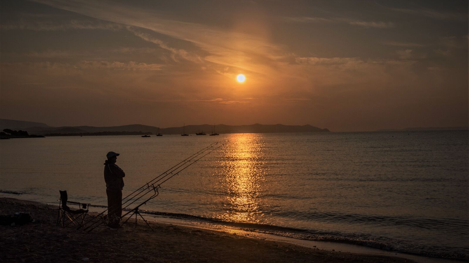 Nikon D5600 sample photo. Man, fisherman, sea photography