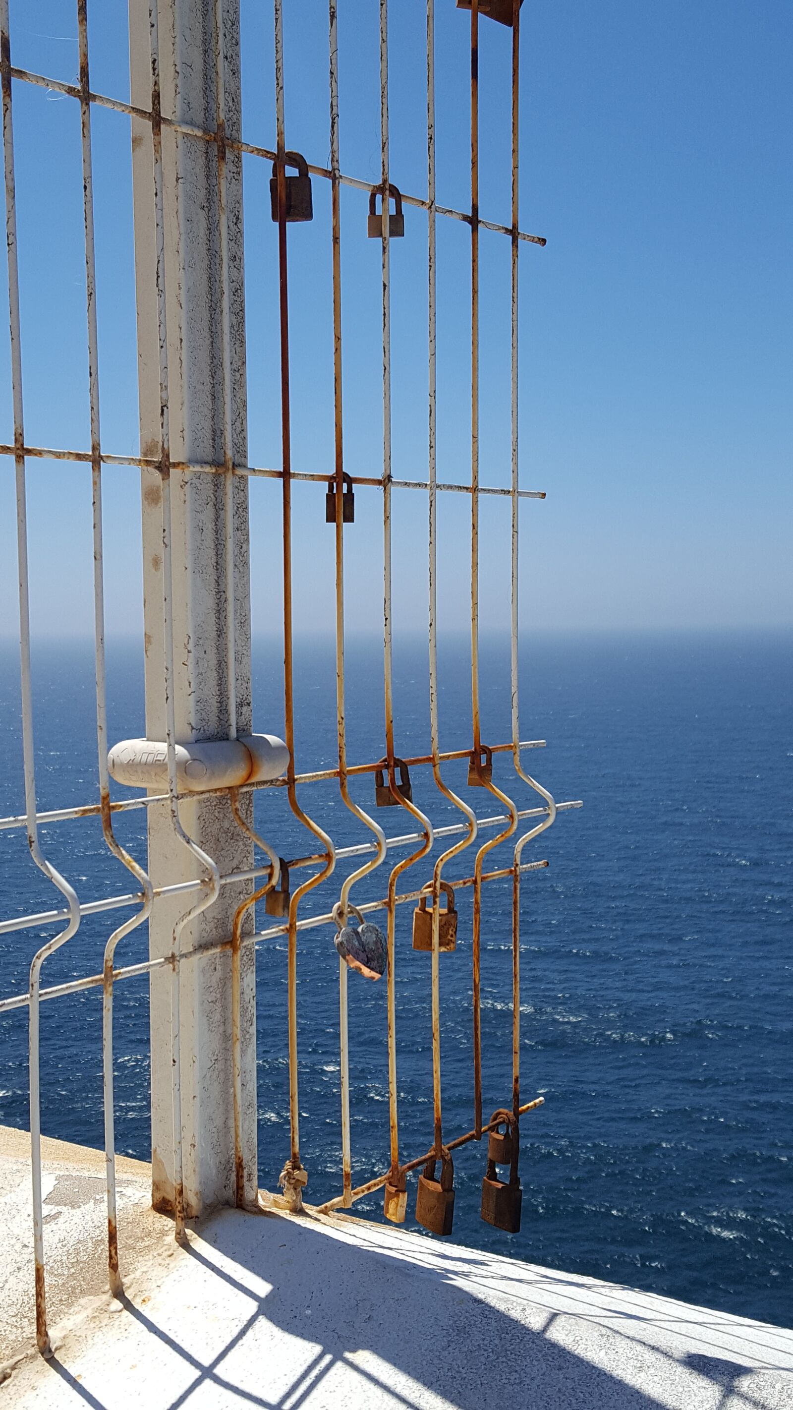 Samsung Galaxy S6 sample photo. Sea, heart, castle photography