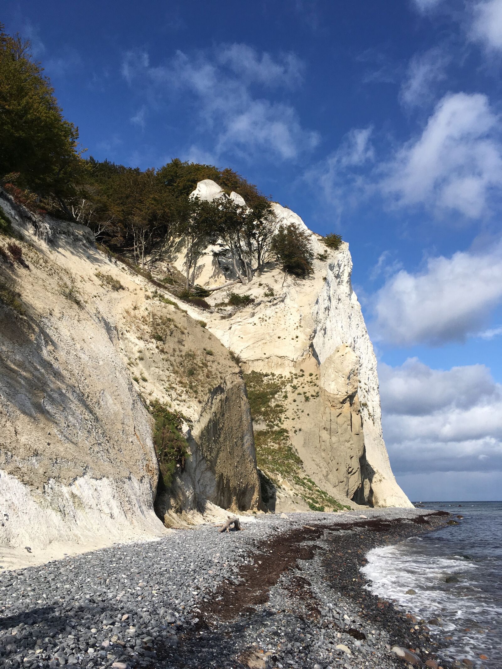 iPhone SE back camera 4.15mm f/2.2 sample photo. Moen, the white cliffs photography