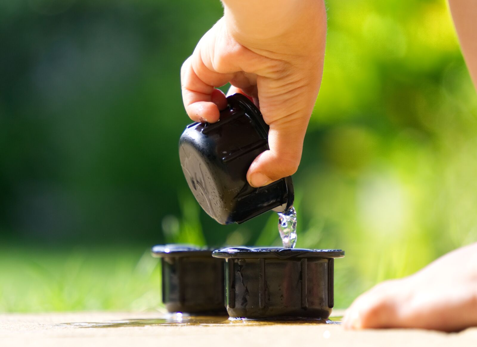 Sony a6000 sample photo. Casting, pour, water photography