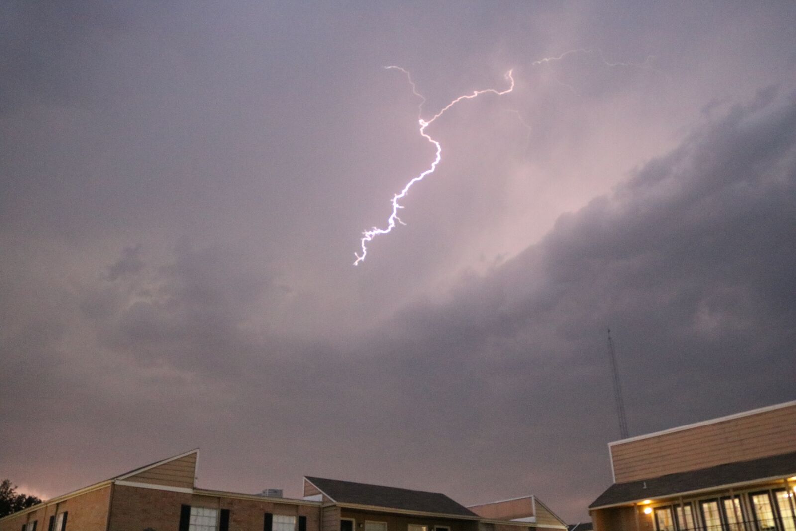 Canon EOS 750D (EOS Rebel T6i / EOS Kiss X8i) sample photo. Clouds, storm, lightning photography