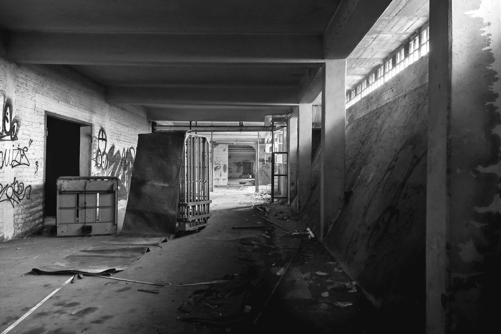 Olympus OM-D E-M10 sample photo. Lost places, old, decay photography