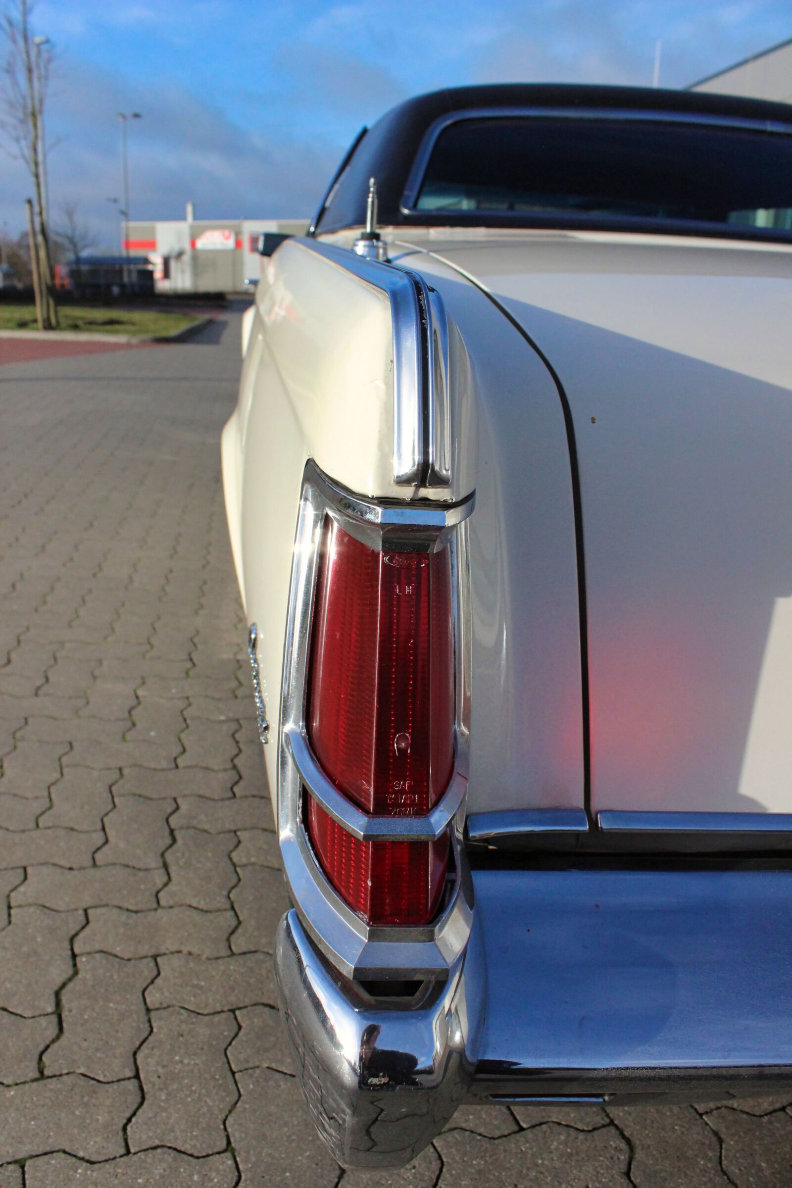 Canon EOS 600D (Rebel EOS T3i / EOS Kiss X5) sample photo. Auto, back light, continental photography
