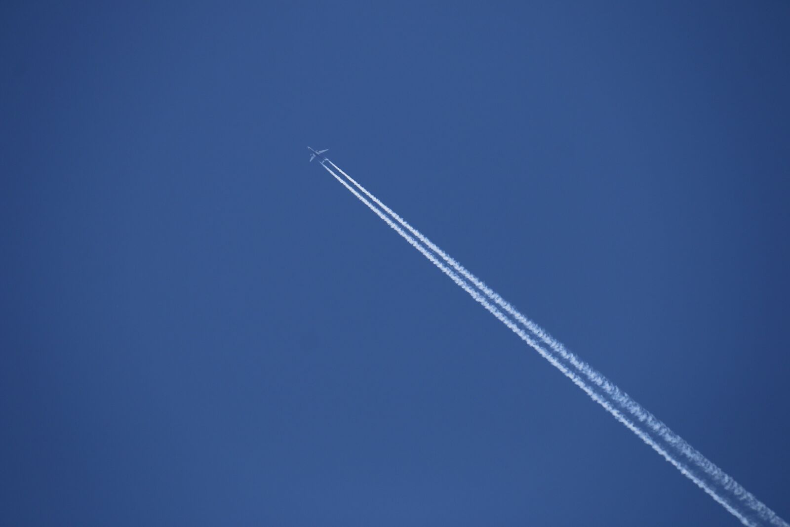 Canon EOS 70D sample photo. Plane, meteorology, blue sky photography