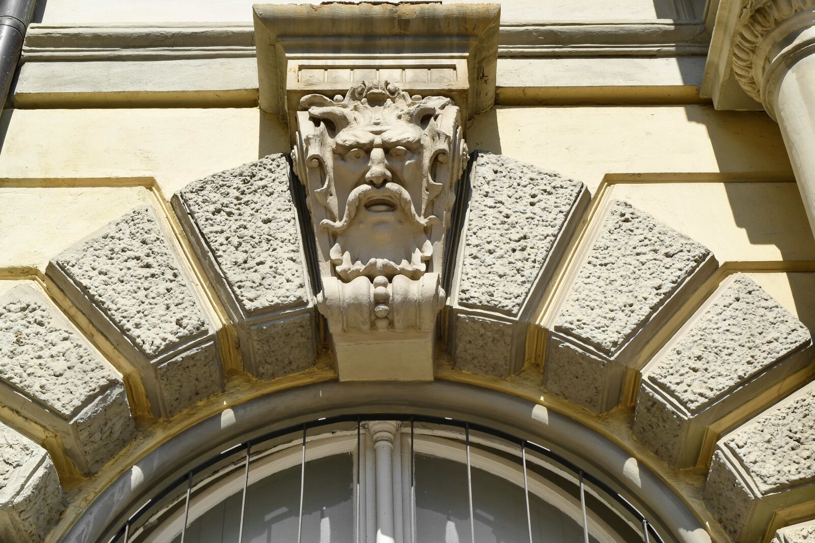 Nikon D5500 sample photo. Arch, facade, window, architecture photography