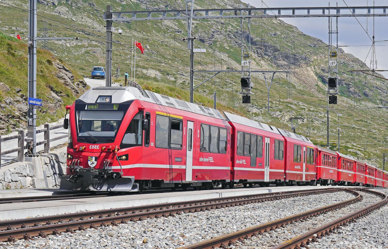 Panasonic Lumix DMC-GH3 sample photo. Locomotive, vehicle, train, track photography