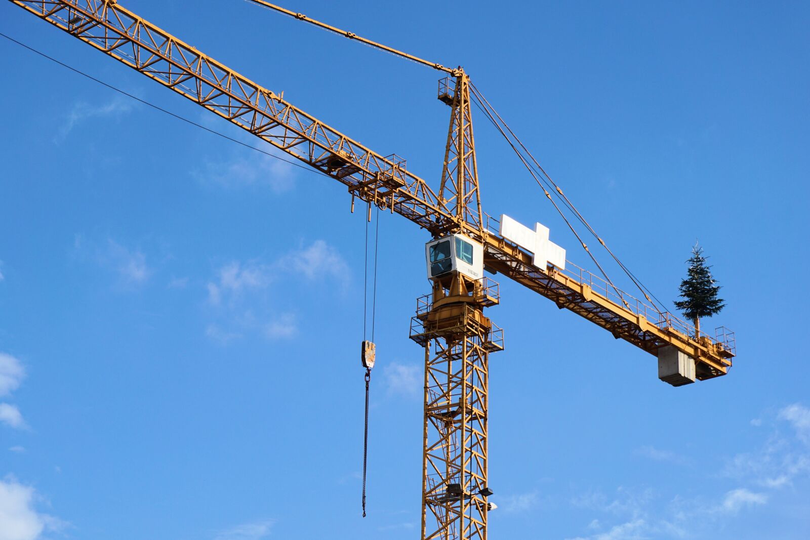 Sony a6000 sample photo. Crane, site, baukran photography