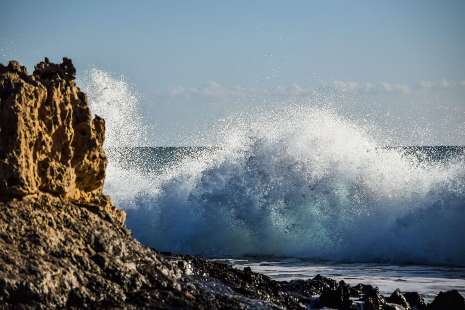 Nikon D3300 sample photo. Wave, smashing, crashing photography
