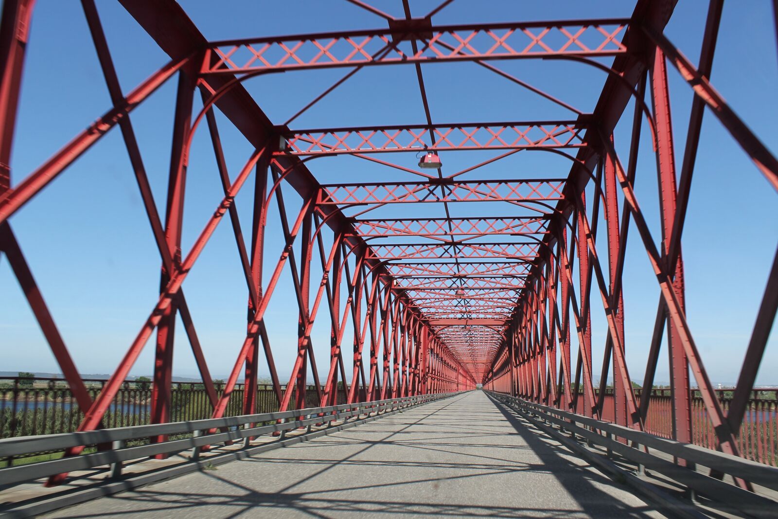 Canon EOS 1100D (EOS Rebel T3 / EOS Kiss X50) sample photo. Bridge, metal, structure photography