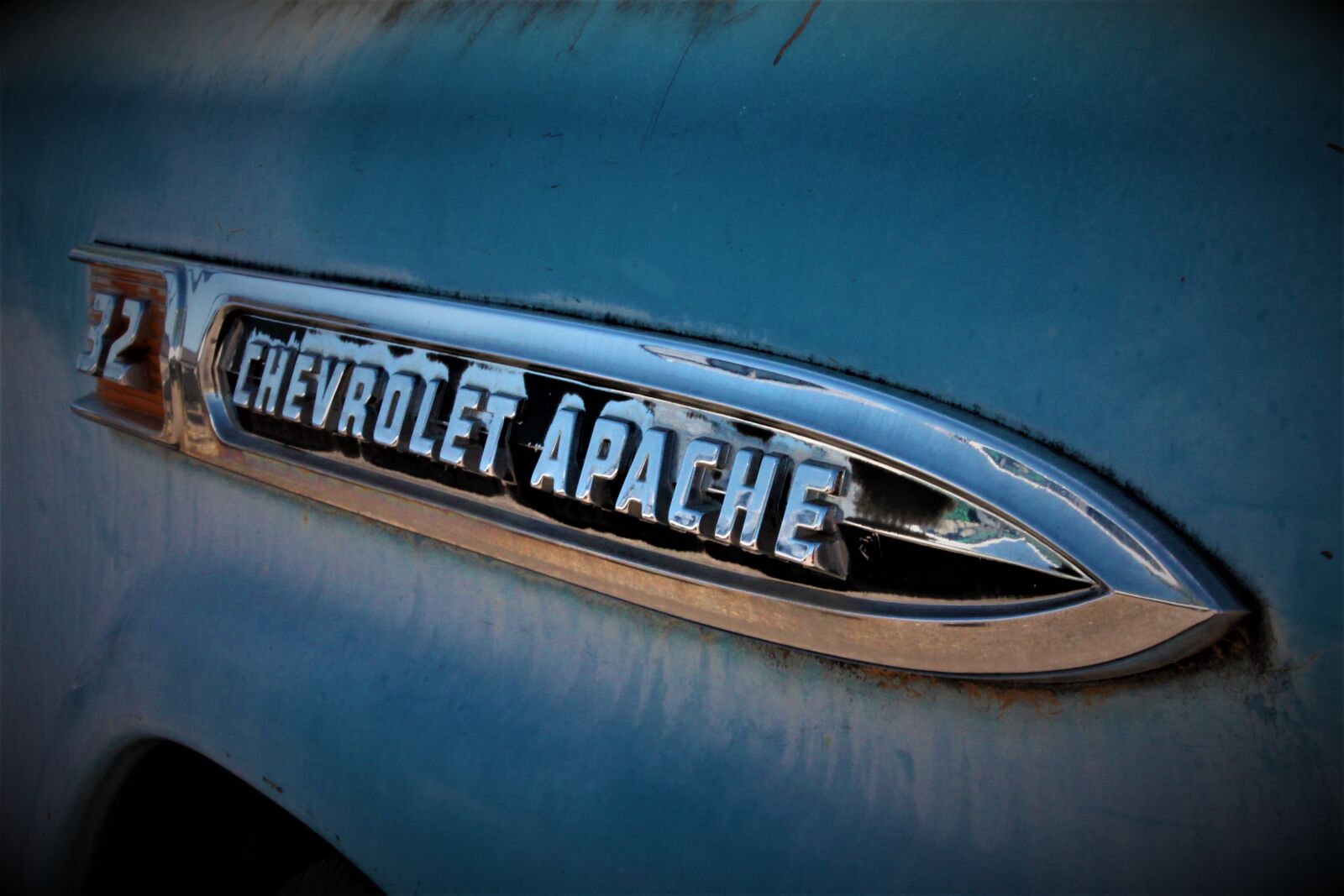 Canon EOS 1100D (EOS Rebel T3 / EOS Kiss X50) sample photo. American truck, chevrolet, chevrolet photography
