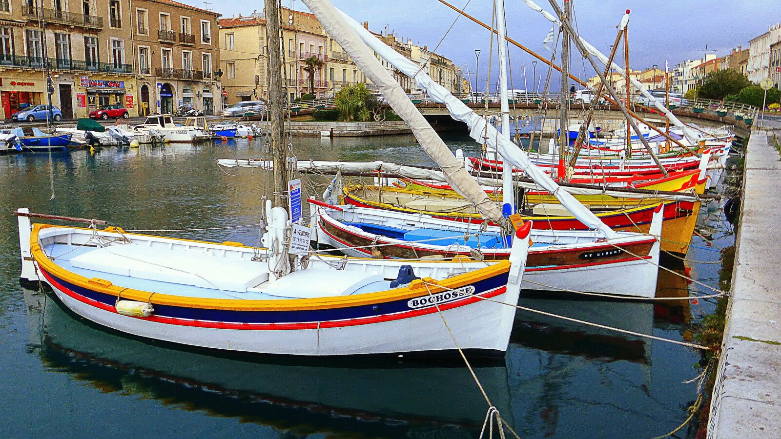 Panasonic Lumix DMC-ZS25 (Lumix DMC-TZ35) sample photo. Body of water, boat photography