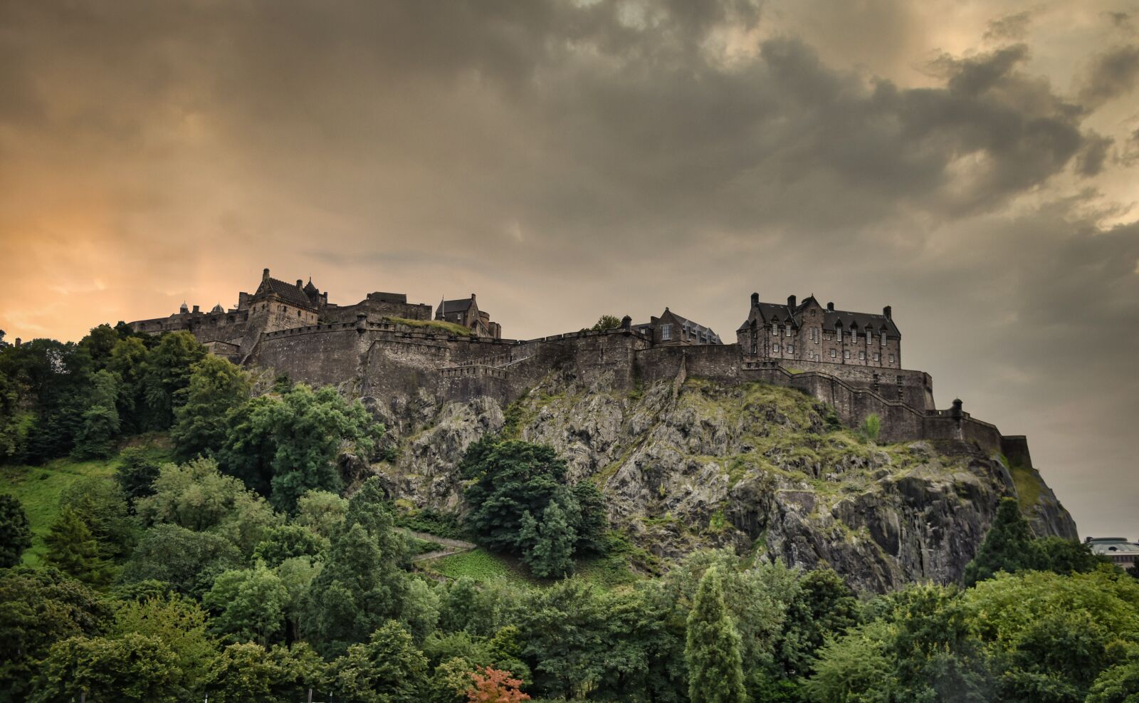 Nikon D810 sample photo. Edinburgh, castle, fortress photography