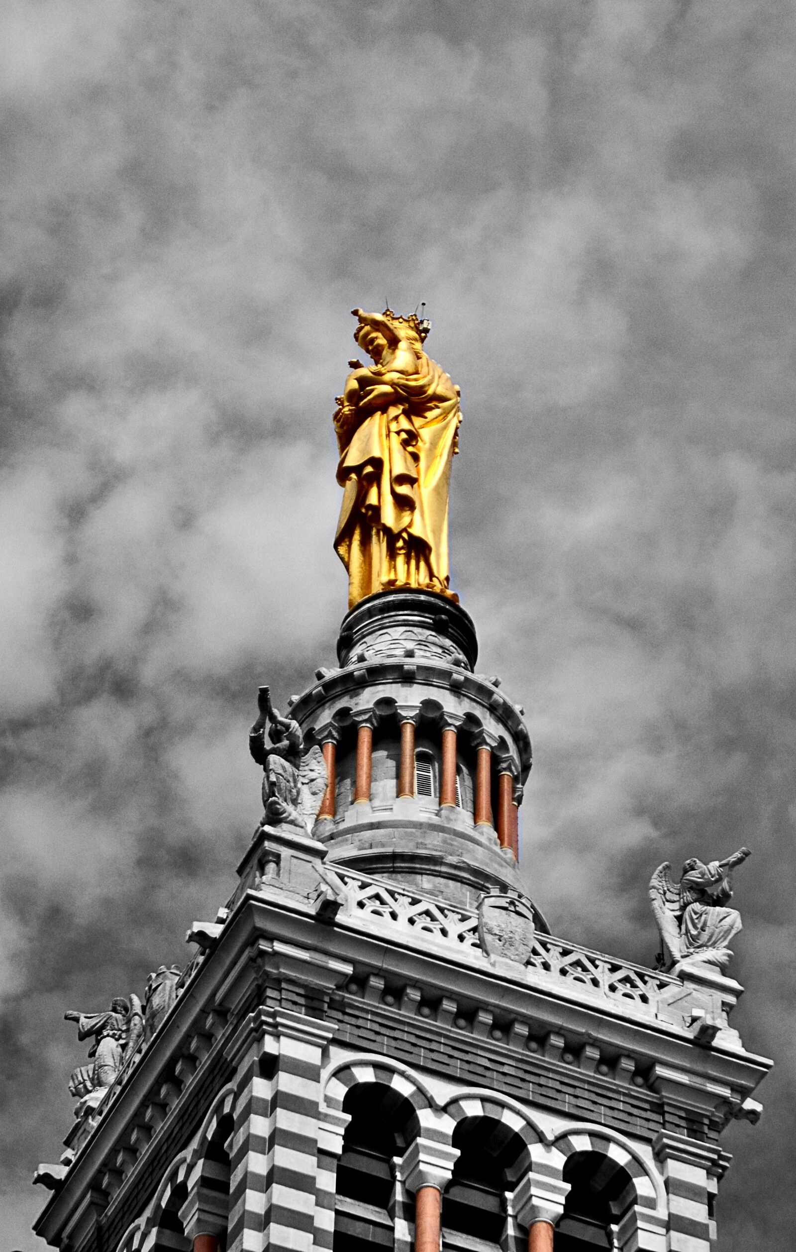 Sony Alpha DSLR-A200 sample photo. Marseille, france, provence photography