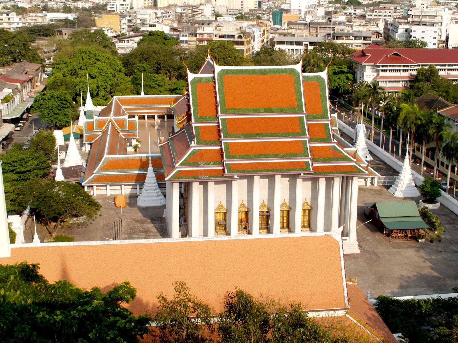 Olympus E-300 (EVOLT E-300) sample photo. Bangkok, wat, saket photography