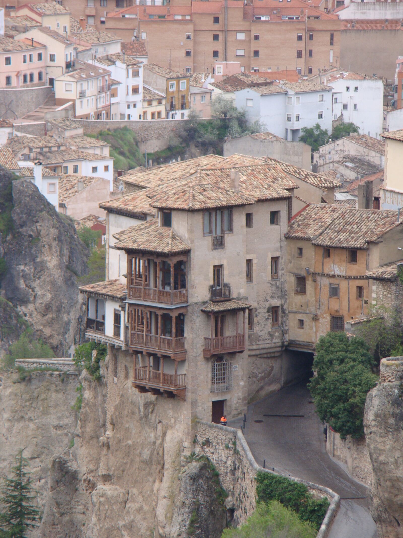 Sony Cyber-shot DSC-H50 sample photo. Hanging house, cuenca, spain photography