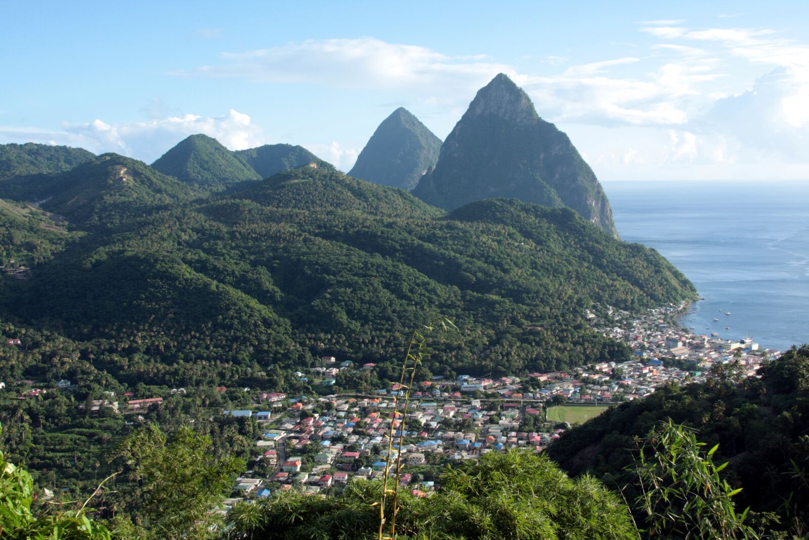 Canon EOS 40D sample photo. Caribbean, mountains, vul photography
