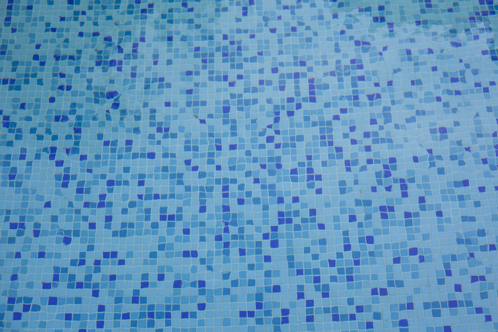 Canon EOS 5D Mark II sample photo. Wall, ground, blue photography