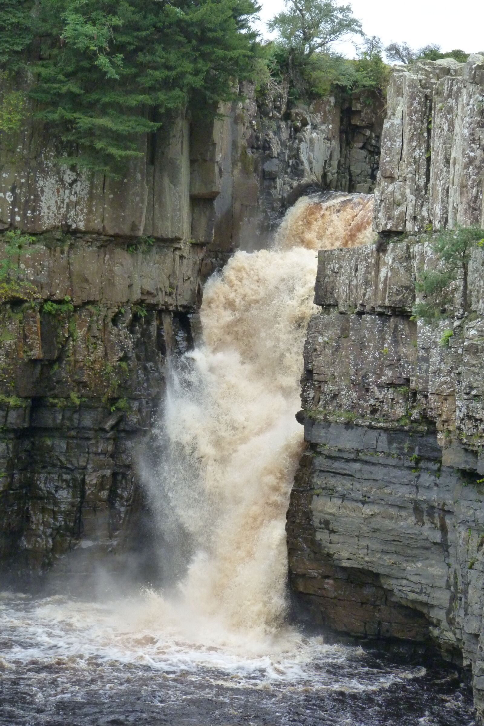 Panasonic Lumix DMC-FZ40 (Lumix DMC-FZ45) sample photo. Waterfall, river, nature photography