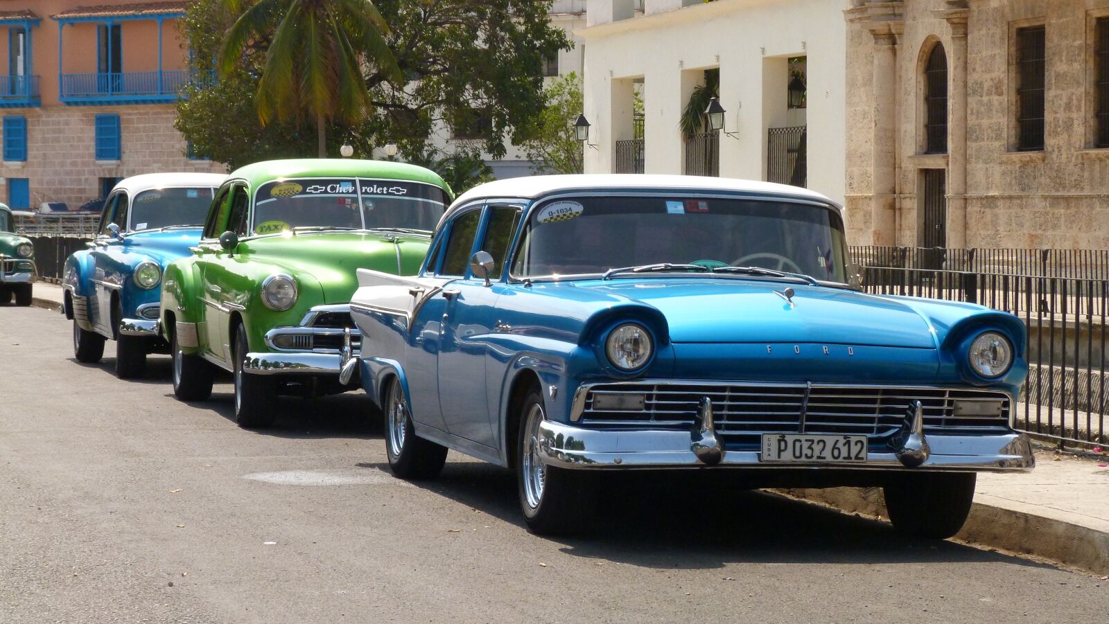 Panasonic Lumix DMC-FZ40 (Lumix DMC-FZ45) sample photo. Cuba, havana, oldtimer photography