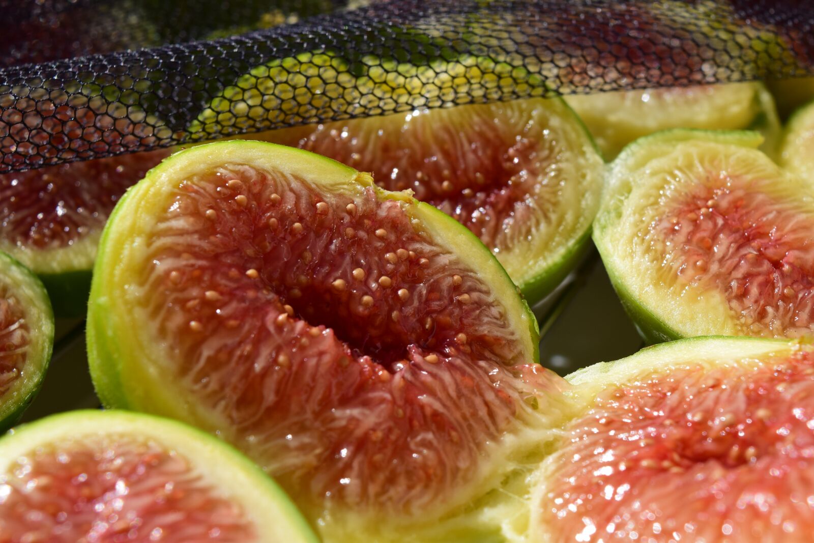 Nikon D3300 sample photo. Figs, ripe, fruit photography