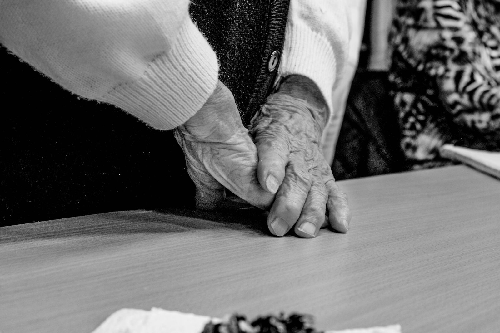 Canon EOS 1100D (EOS Rebel T3 / EOS Kiss X50) sample photo. Old, people, grandma photography