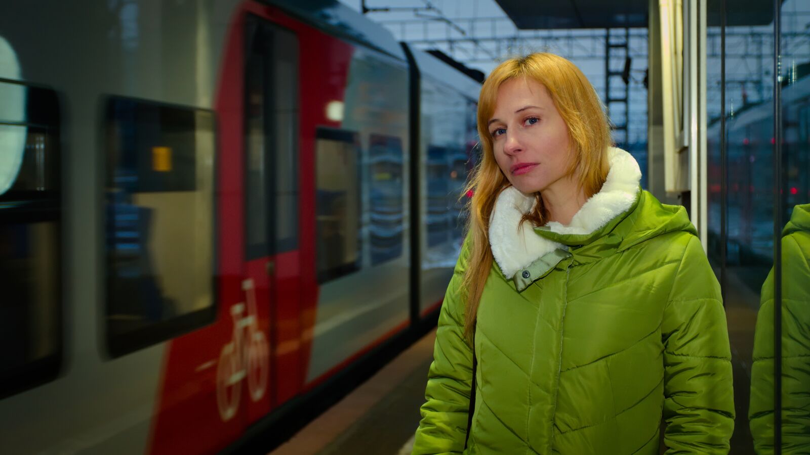 Nikon D7000 sample photo. Train, metro, composition photography