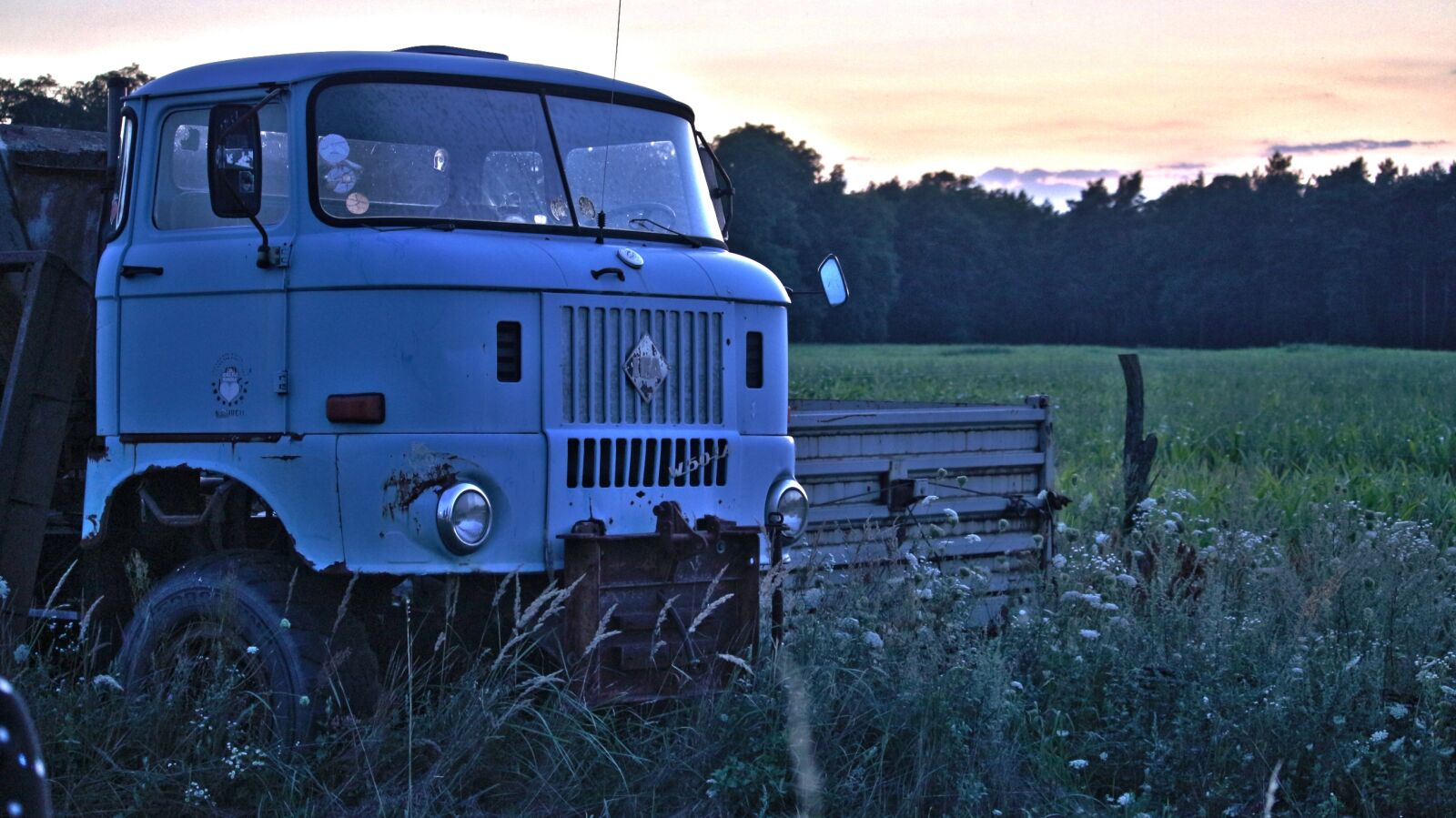 Canon EF-S 55-250mm F4-5.6 IS STM sample photo. Ifa, truck, ddr photography